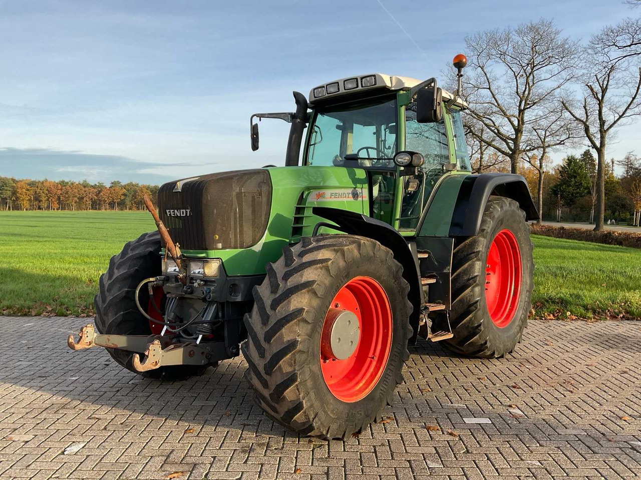 2004 FENDT 916 VARIO TMS ALL-WHEEL DRIVE AGRICULTURAL TRACTOR - Traktor: obrázok 1 2004 FENDT 916 VARIO TMS ALL-WHEEL DRIVE AGRICULTURAL TRACTOR - Traktor: obrázok 1
