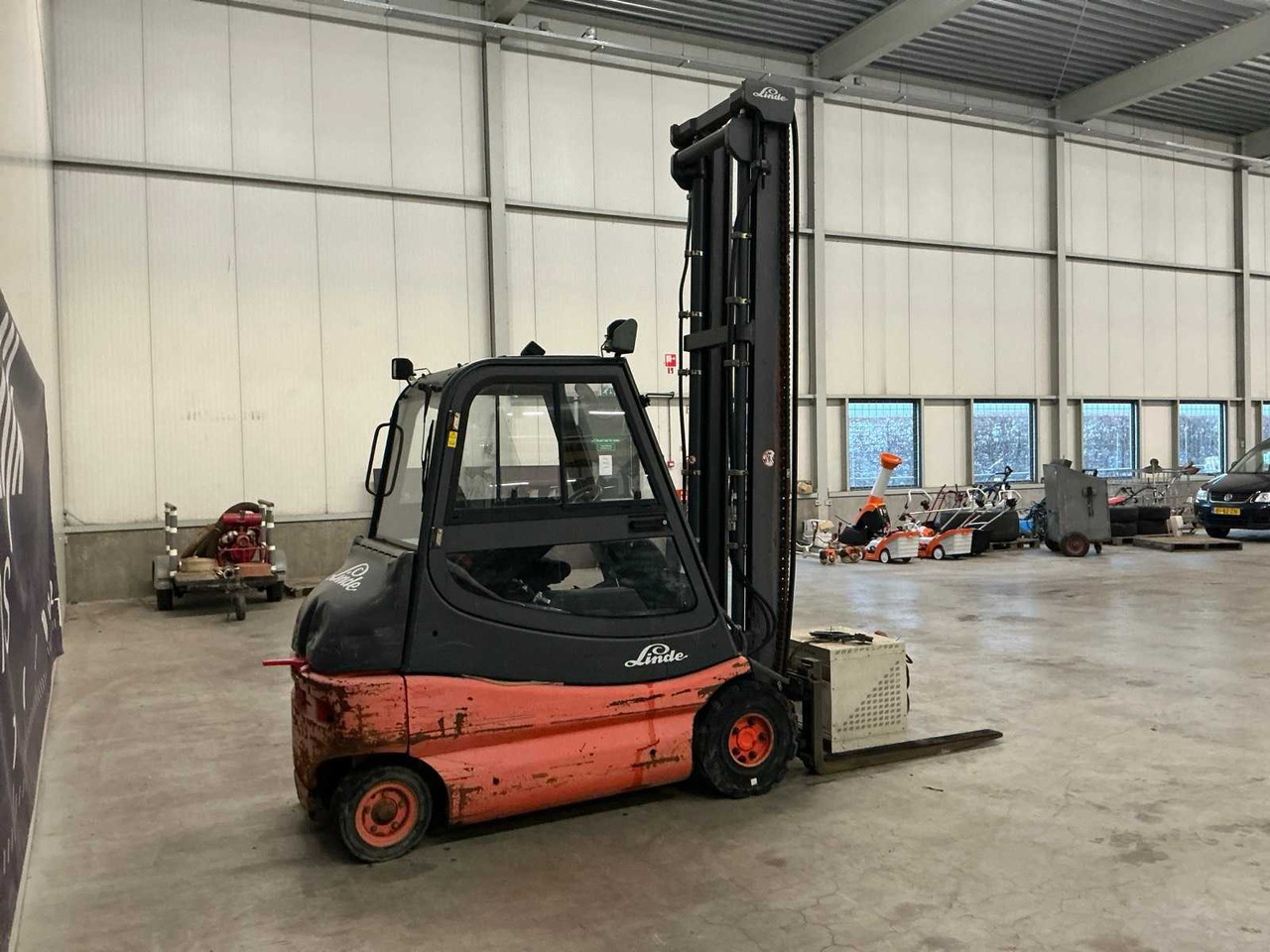 2004 LINDE E25-02 FORKLIFT - Vysokozdvižný vozík: obrázok 4 2004 LINDE E25-02 FORKLIFT - Vysokozdvižný vozík: obrázok 4
