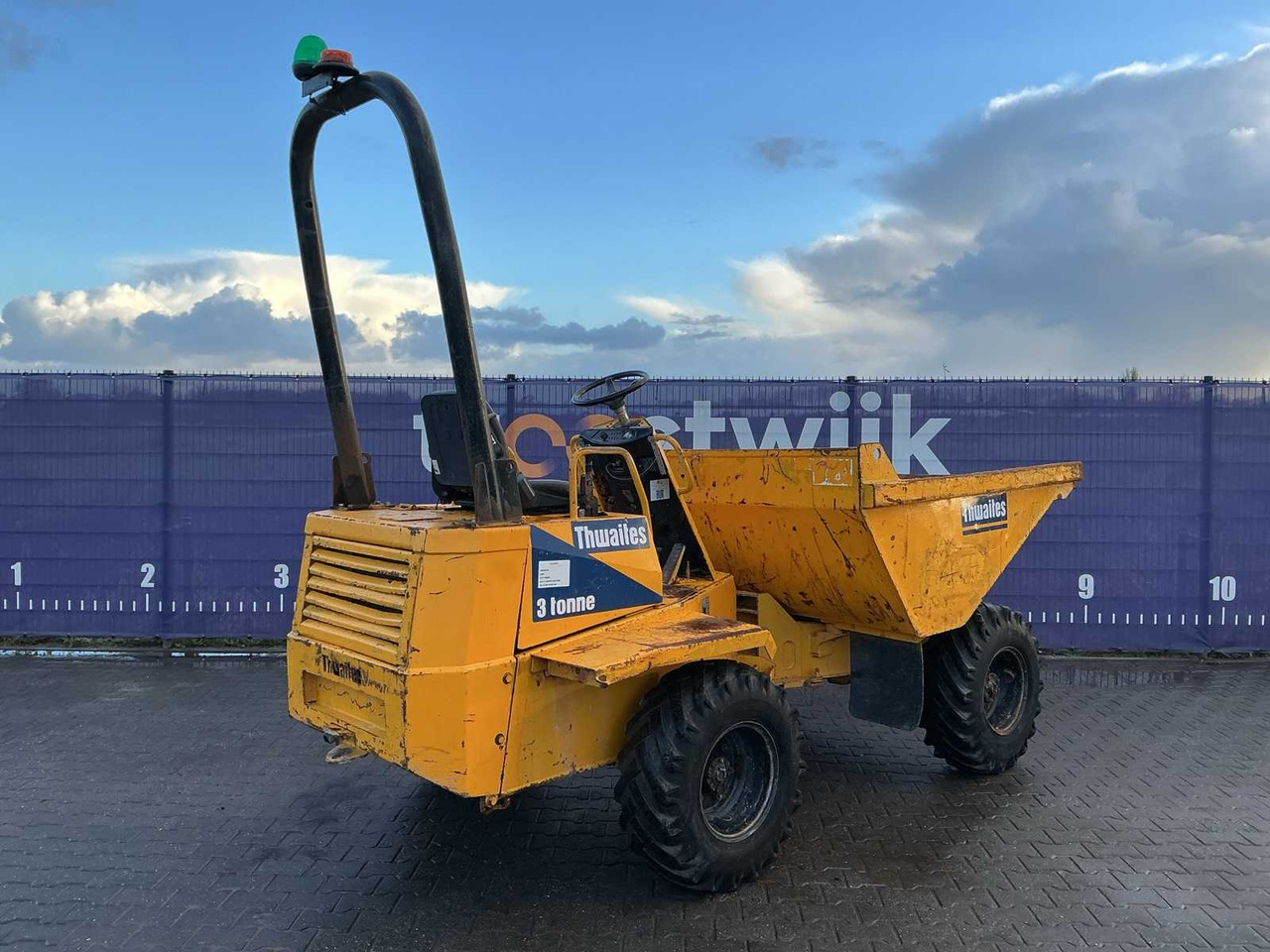 2004 THWAITES 3 TON DUMPER - Mini damper: obrázok 4 2004 THWAITES 3 TON DUMPER - Mini damper: obrázok 4
