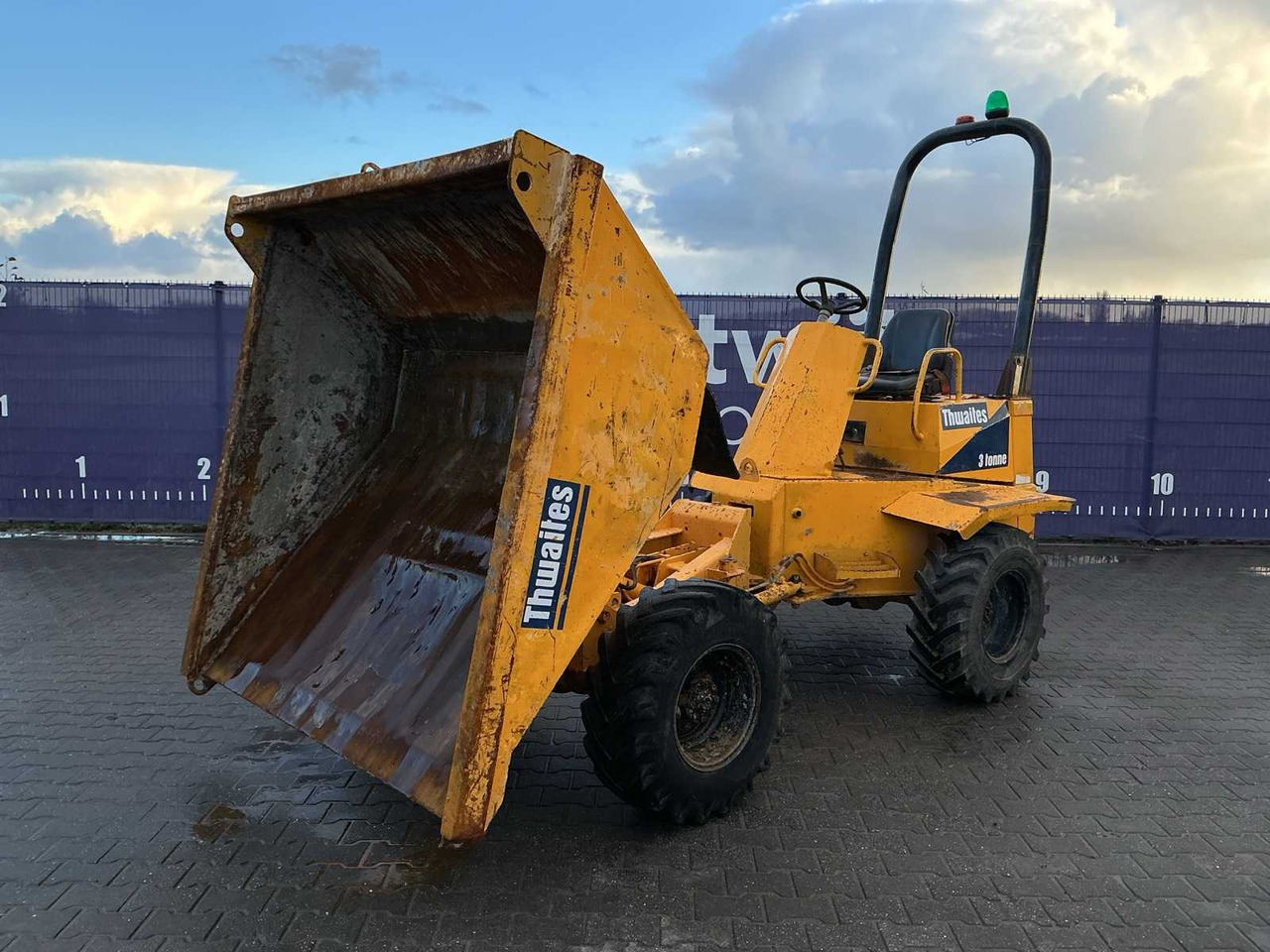 2004 THWAITES 3 TON DUMPER - Mini damper: obrázok 5 2004 THWAITES 3 TON DUMPER - Mini damper: obrázok 5
