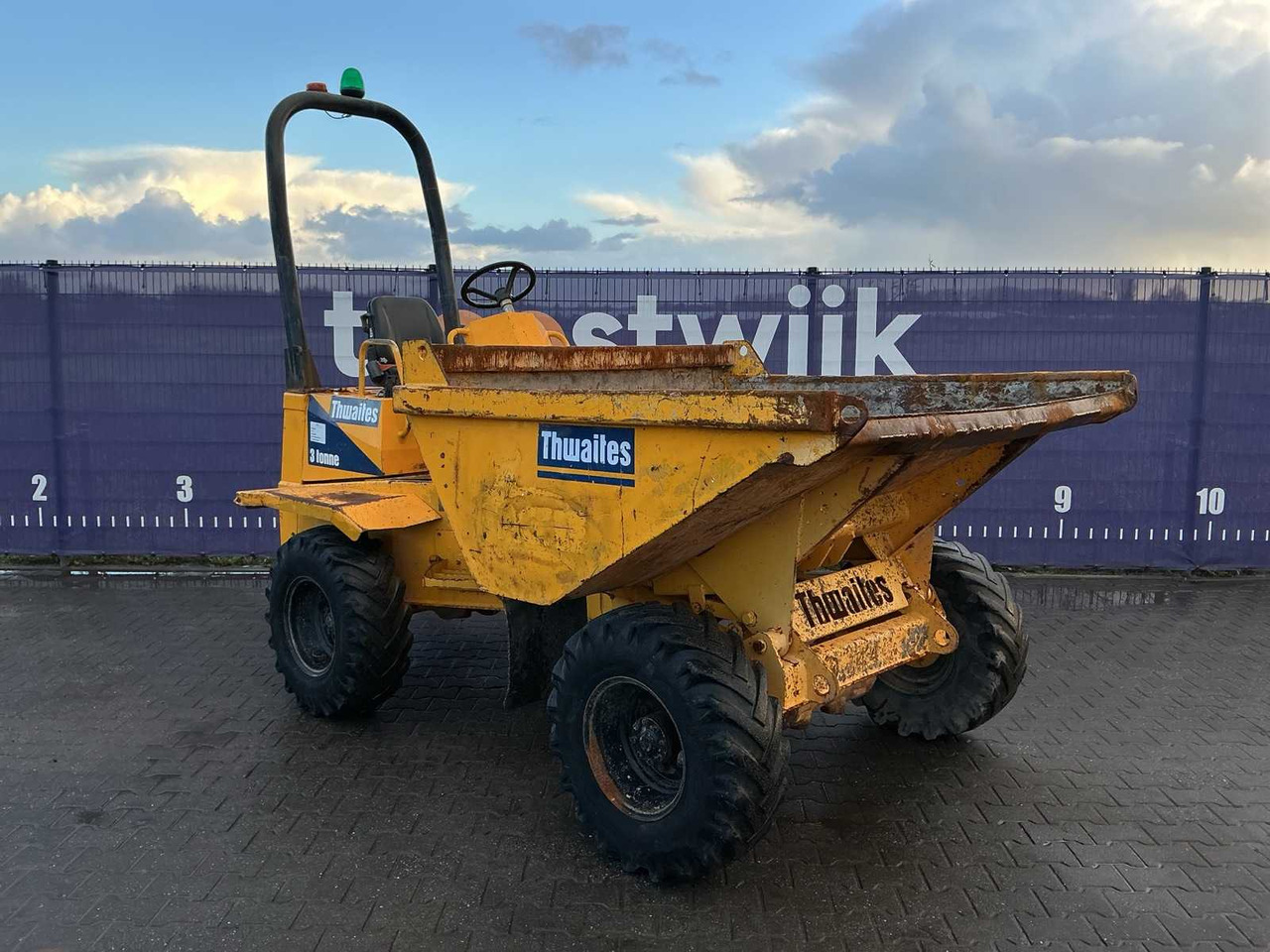 2004 THWAITES 3 TON DUMPER - Mini damper: obrázok 2 2004 THWAITES 3 TON DUMPER - Mini damper: obrázok 2
