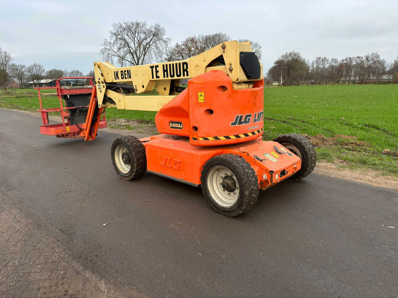 2005 JLG E450AJ AERIAL WORK PLATFORM - Pracovná plošina: obrázok 2 2005 JLG E450AJ AERIAL WORK PLATFORM - Pracovná plošina: obrázok 2