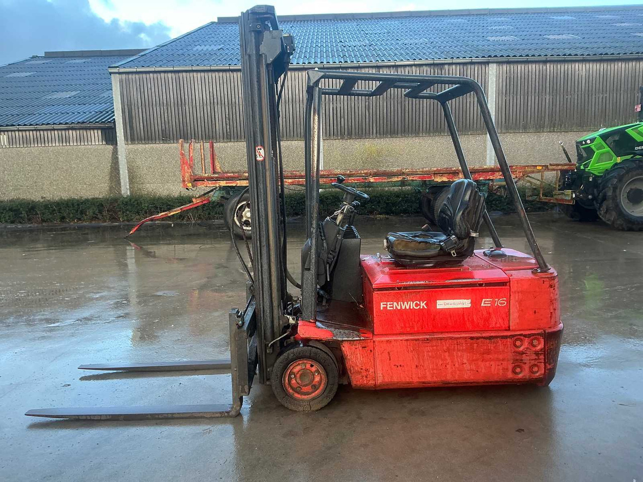 2005 LINDE E16Z-02 FORKLIFT (DEFECTIVE!) - Vysokozdvižný vozík: obrázok 4 2005 LINDE E16Z-02 FORKLIFT (DEFECTIVE!) - Vysokozdvižný vozík: obrázok 4