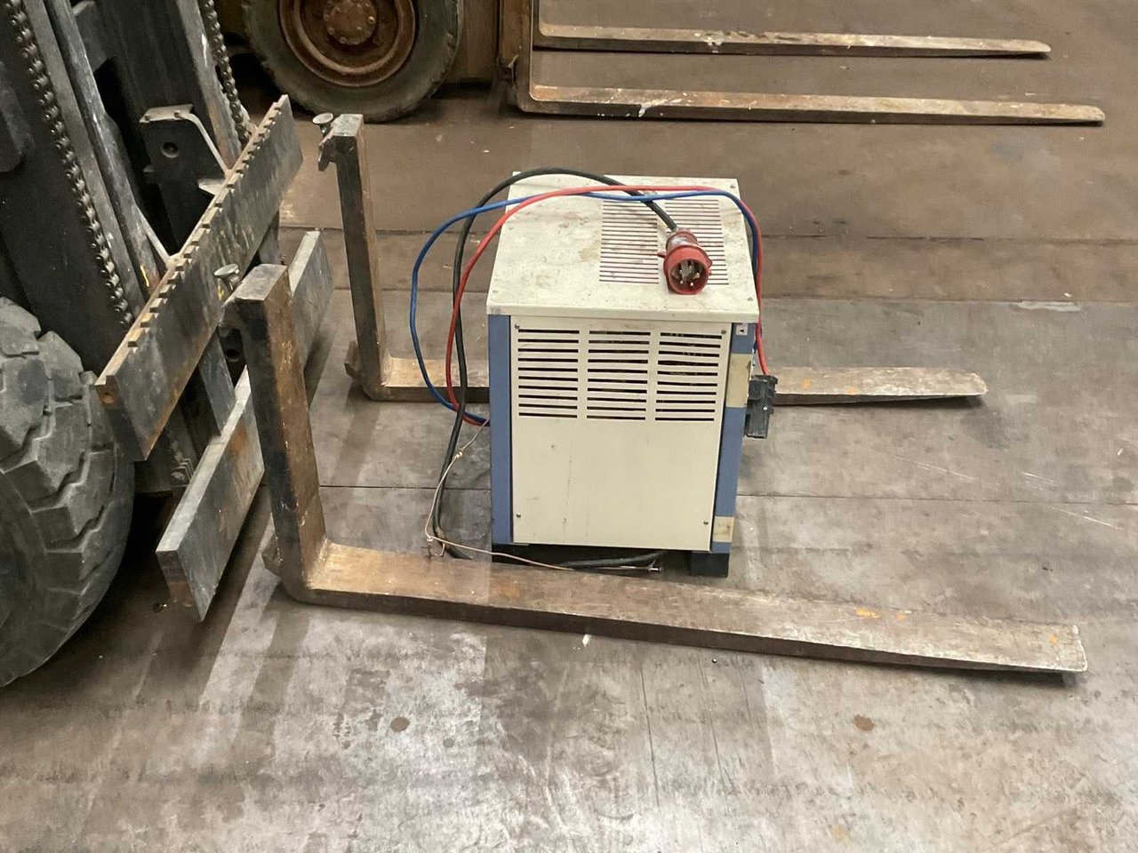 2006 BALKANCAR EV30-4020S FORKLIFT - Vysokozdvižný vozík: obrázok 5 2006 BALKANCAR EV30-4020S FORKLIFT - Vysokozdvižný vozík: obrázok 5