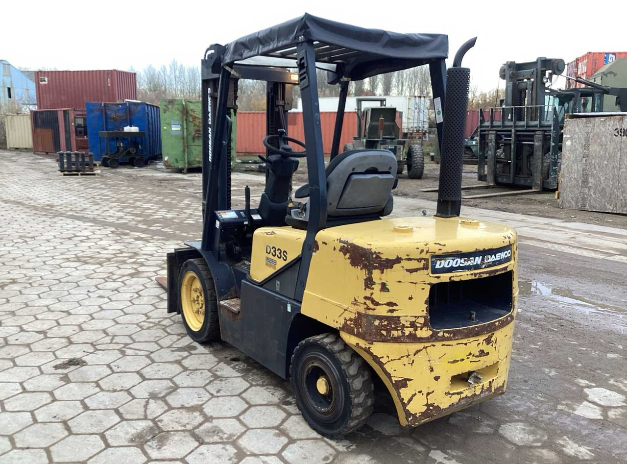 2006 DOOSAN D33S-3 FORKLIFT - Vysokozdvižný vozík: obrázok 4 2006 DOOSAN D33S-3 FORKLIFT - Vysokozdvižný vozík: obrázok 4