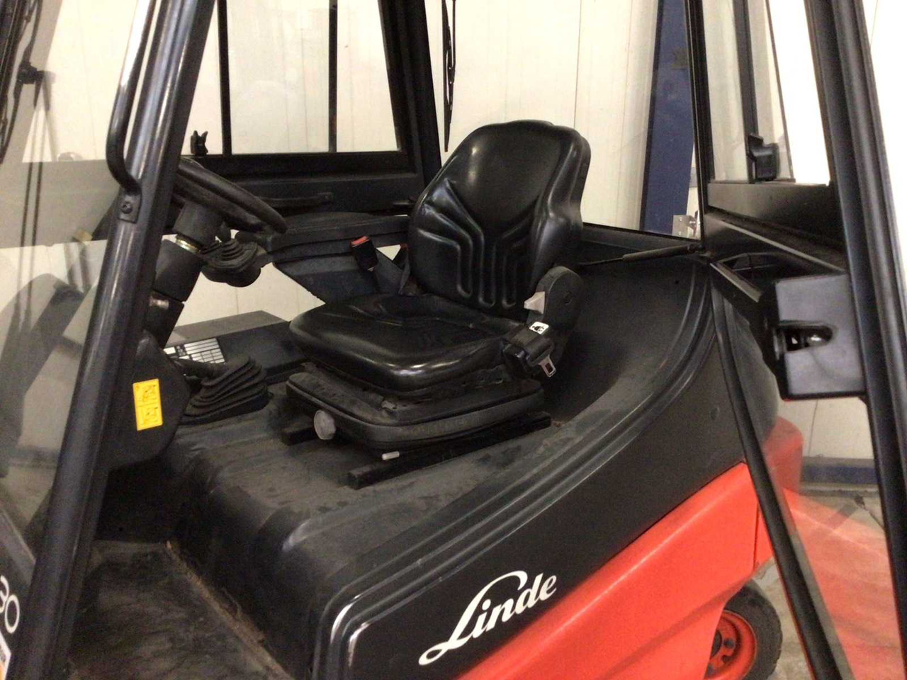 2006 LINDE E30 FORKLIFT - Vysokozdvižný vozík: obrázok 4 2006 LINDE E30 FORKLIFT - Vysokozdvižný vozík: obrázok 4