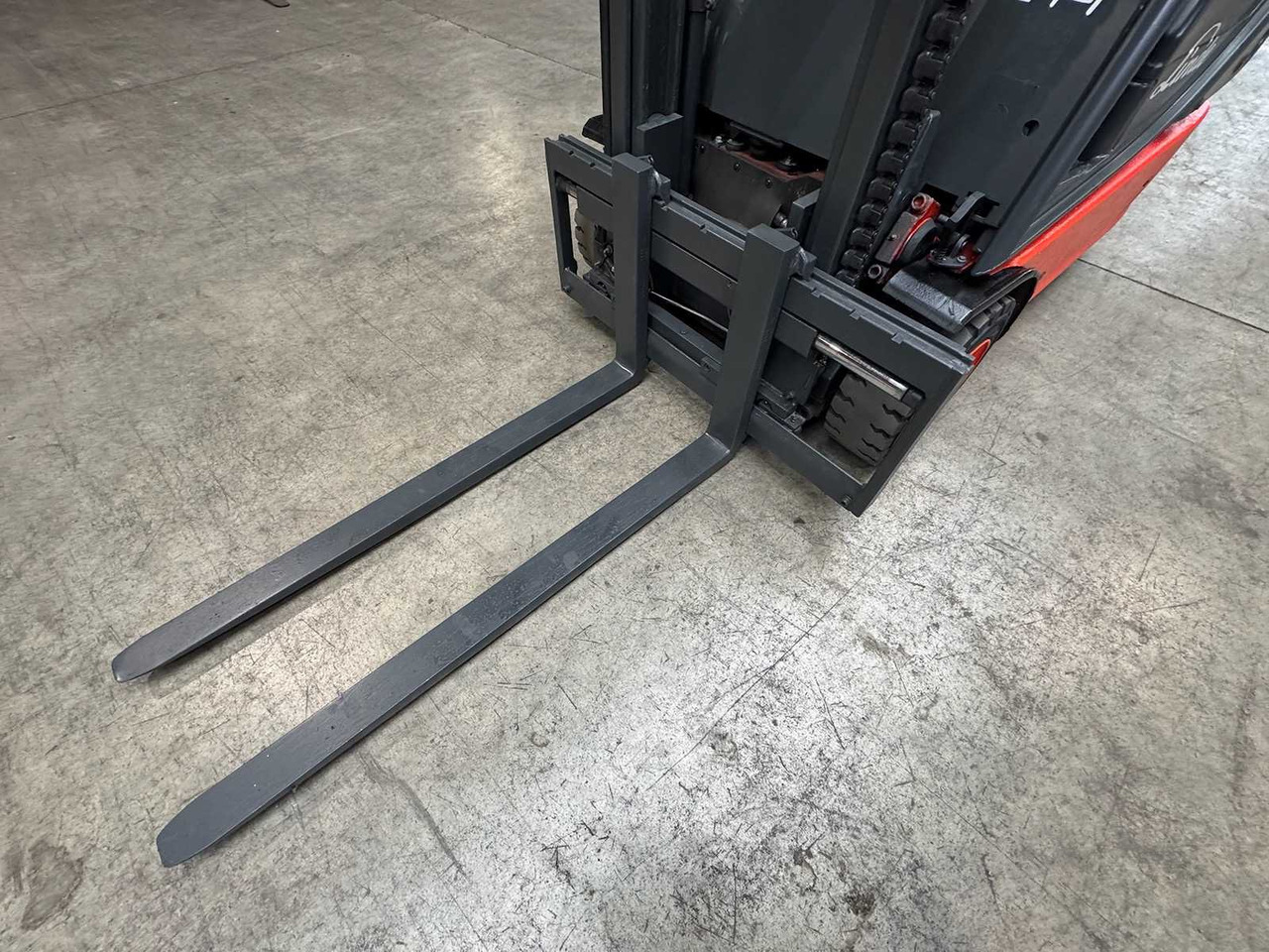 Vysokozdvižný vozík 2006 SERVICE + UVV 12/2026 LINDE E14 2,977 HOURS 4X TIRES NEW ELECTRIC FORKLIFT. E20 E16: obrázok 8