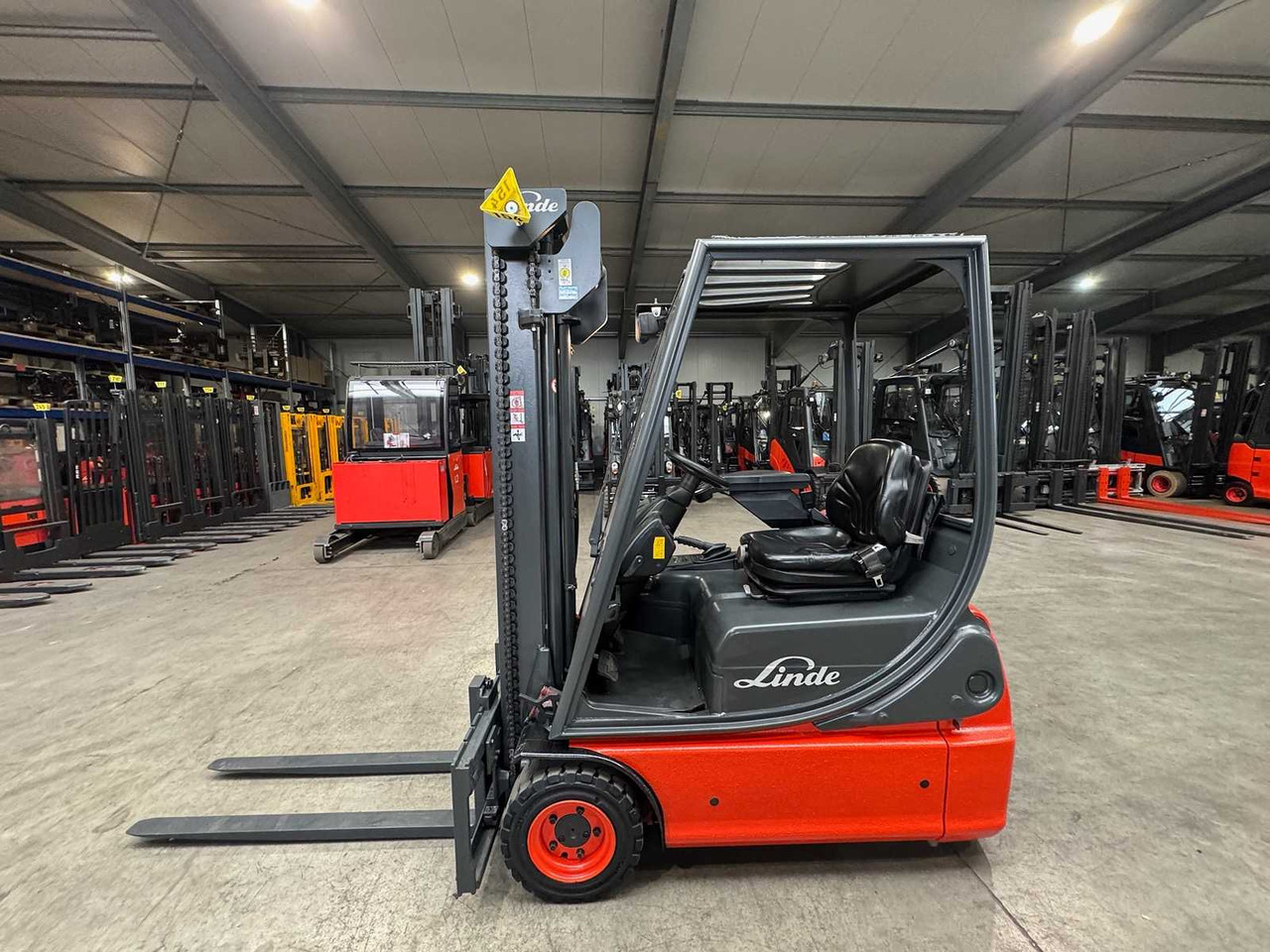 2006 SERVICE + UVV 12/2026 LINDE E14 2,977 HOURS 4X TIRES NEW ELECTRIC FORKLIFT. E20 E16 - Vysokozdvižný vozík: obrázok 1 2006 SERVICE + UVV 12/2026 LINDE E14 2,977 HOURS 4X TIRES NEW ELECTRIC FORKLIFT. E20 E16 - Vysokozdvižný vozík: obrázok 1