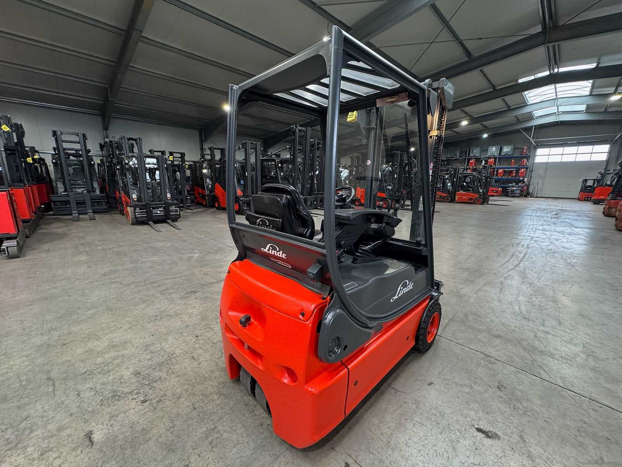 Vysokozdvižný vozík 2006 SERVICE + UVV 12/2026 LINDE E14 2,977 HOURS 4X TIRES NEW ELECTRIC FORKLIFT. E20 E16: obrázok 6