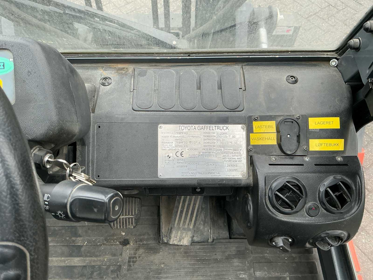 2006 TOYOTA 7FBMF40 FORKLIFT - Vysokozdvižný vozík: obrázok 4 2006 TOYOTA 7FBMF40 FORKLIFT - Vysokozdvižný vozík: obrázok 4