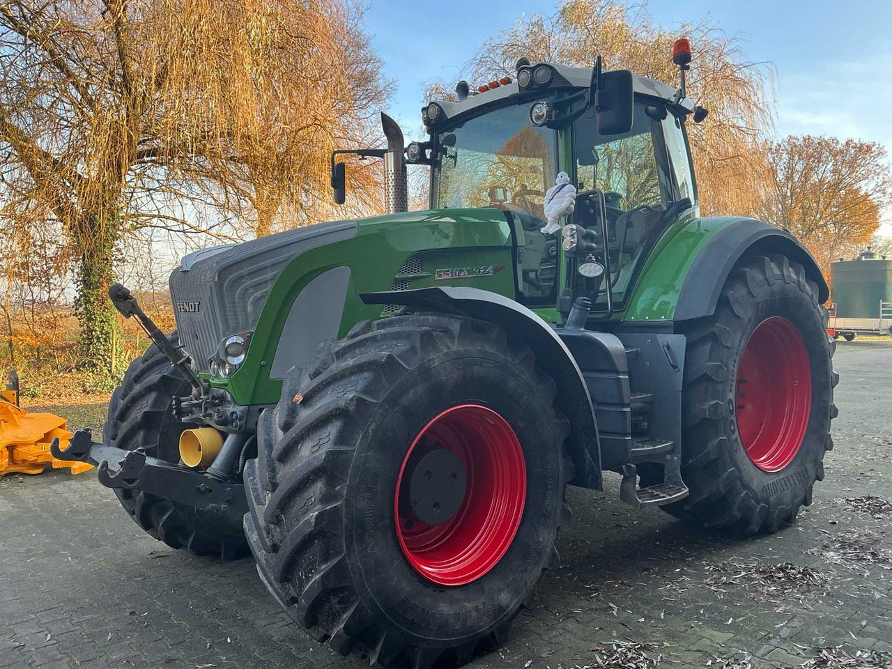2008 FENDT 924 VARIO ALL-WHEEL DRIVE FARM TRACTOR - Traktor: obrázok 1 2008 FENDT 924 VARIO ALL-WHEEL DRIVE FARM TRACTOR - Traktor: obrázok 1