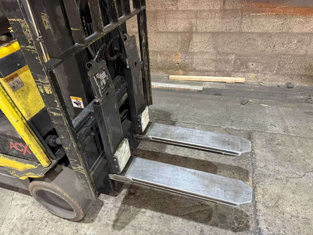 2008 HYSTER E2.00XMS FORKLIFT BATTERY 2024 (2000KG) - Vysokozdvižný vozík: obrázok 4 2008 HYSTER E2.00XMS FORKLIFT BATTERY 2024 (2000KG) - Vysokozdvižný vozík: obrázok 4