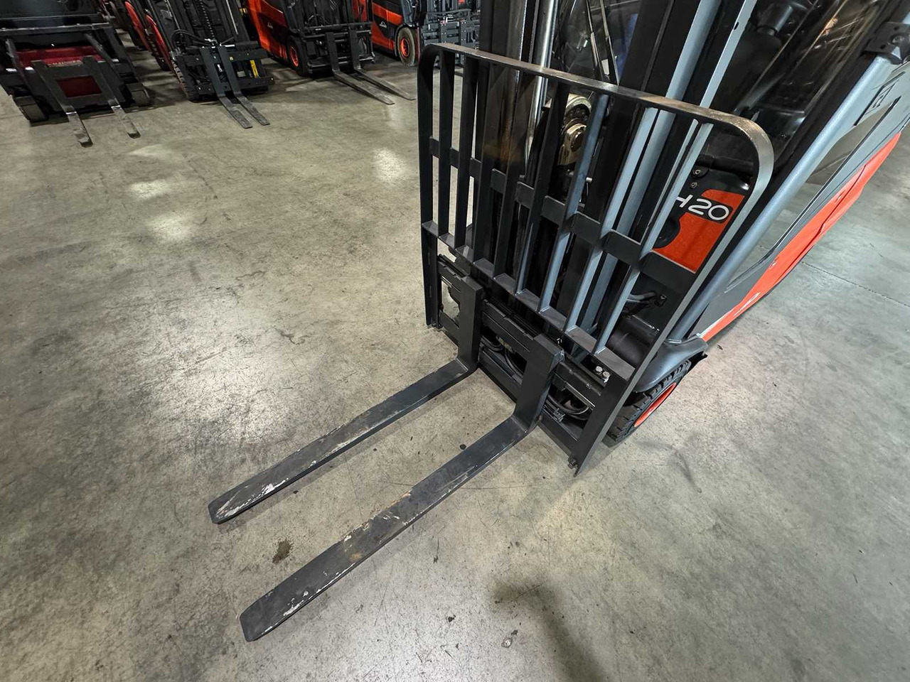 2008 SERVICE + UVV 10/2026 LINDE H20T 2,000KG TRIPLEX GAS FORKLIFT FORKLIFT 11,735 HOURS - Vysokozdvižný vozík: obrázok 5 2008 SERVICE + UVV 10/2026 LINDE H20T 2,000KG TRIPLEX GAS FORKLIFT FORKLIFT 11,735 HOURS - Vysokozdvižný vozík: obrázok 5