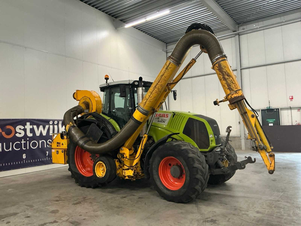 2009 CLAAS AXION 820 ALL-WHEEL DRIVE FARM TRACTOR - Traktor: obrázok 4 2009 CLAAS AXION 820 ALL-WHEEL DRIVE FARM TRACTOR - Traktor: obrázok 4