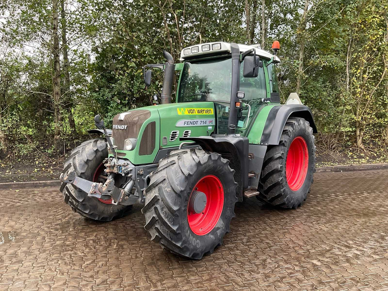 2009 FENDT 714 VARIO TMS ALL-WHEEL DRIVE AGRICULTURAL TRACTOR - Traktor: obrázok 2 2009 FENDT 714 VARIO TMS ALL-WHEEL DRIVE AGRICULTURAL TRACTOR - Traktor: obrázok 2