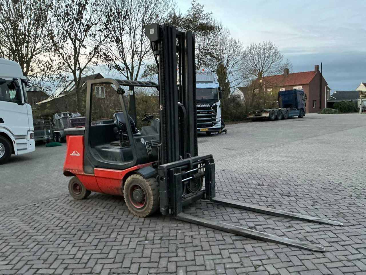 2009 LINDE E40 FORKLIFT - Vysokozdvižný vozík: obrázok 2 2009 LINDE E40 FORKLIFT - Vysokozdvižný vozík: obrázok 2