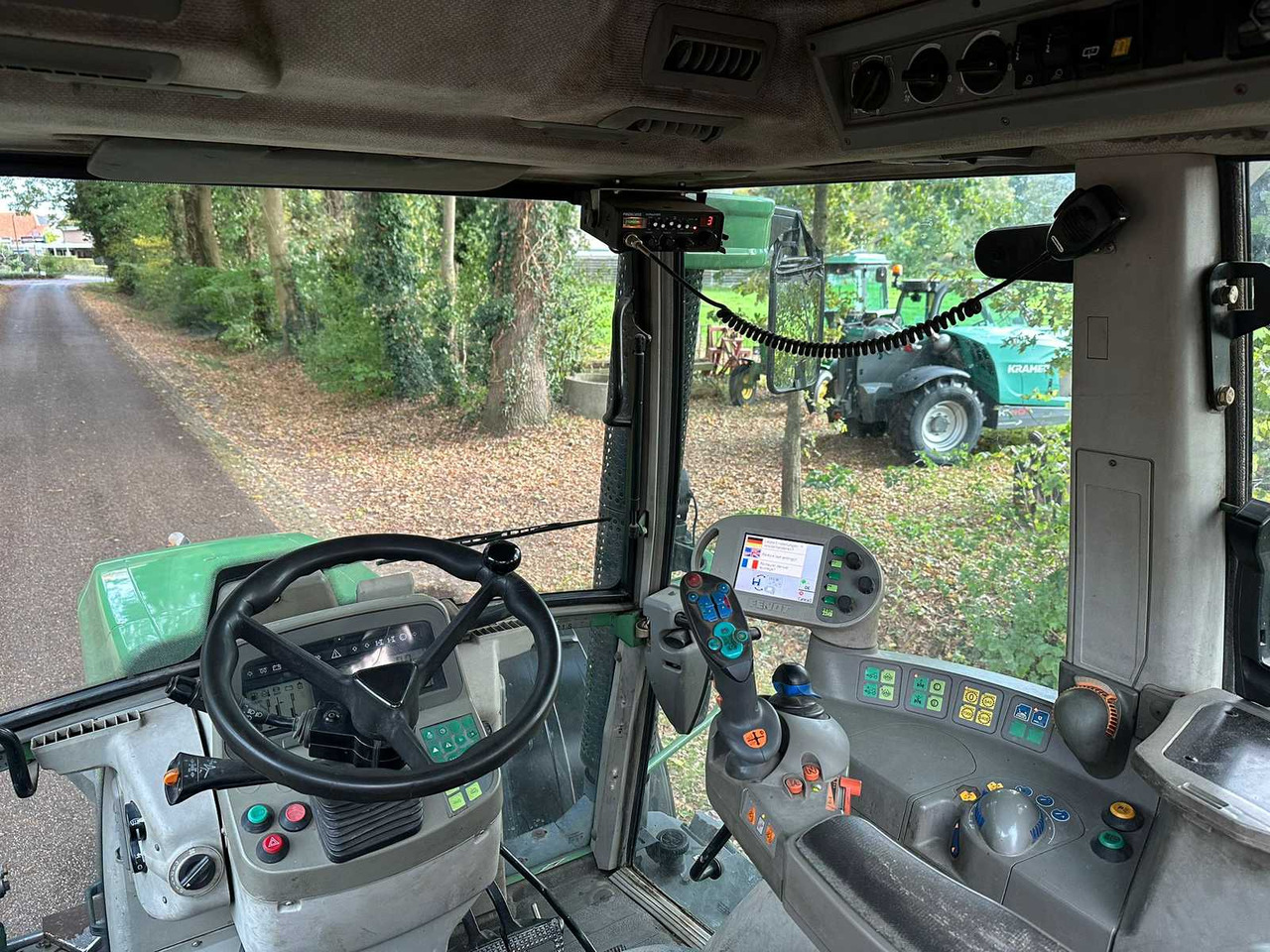 Traktor 2010 FENDT 415 VARIO TMS ALL-WHEEL DRIVE AGRICULTURAL TRACTOR: obrázok 8