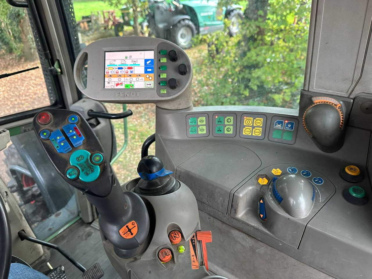 Traktor 2010 FENDT 415 VARIO TMS ALL-WHEEL DRIVE AGRICULTURAL TRACTOR: obrázok 10