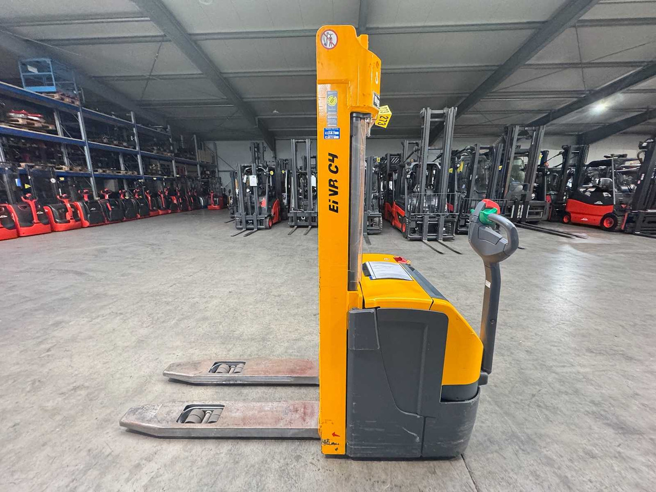 2011 JUNGHEINRICH EJC220 2,000KG STACKER PALLET TRUCK ANT 2,045 HOURS - Vysokozdvižný vozík: obrázok 2 2011 JUNGHEINRICH EJC220 2,000KG STACKER PALLET TRUCK ANT 2,045 HOURS - Vysokozdvižný vozík: obrázok 2