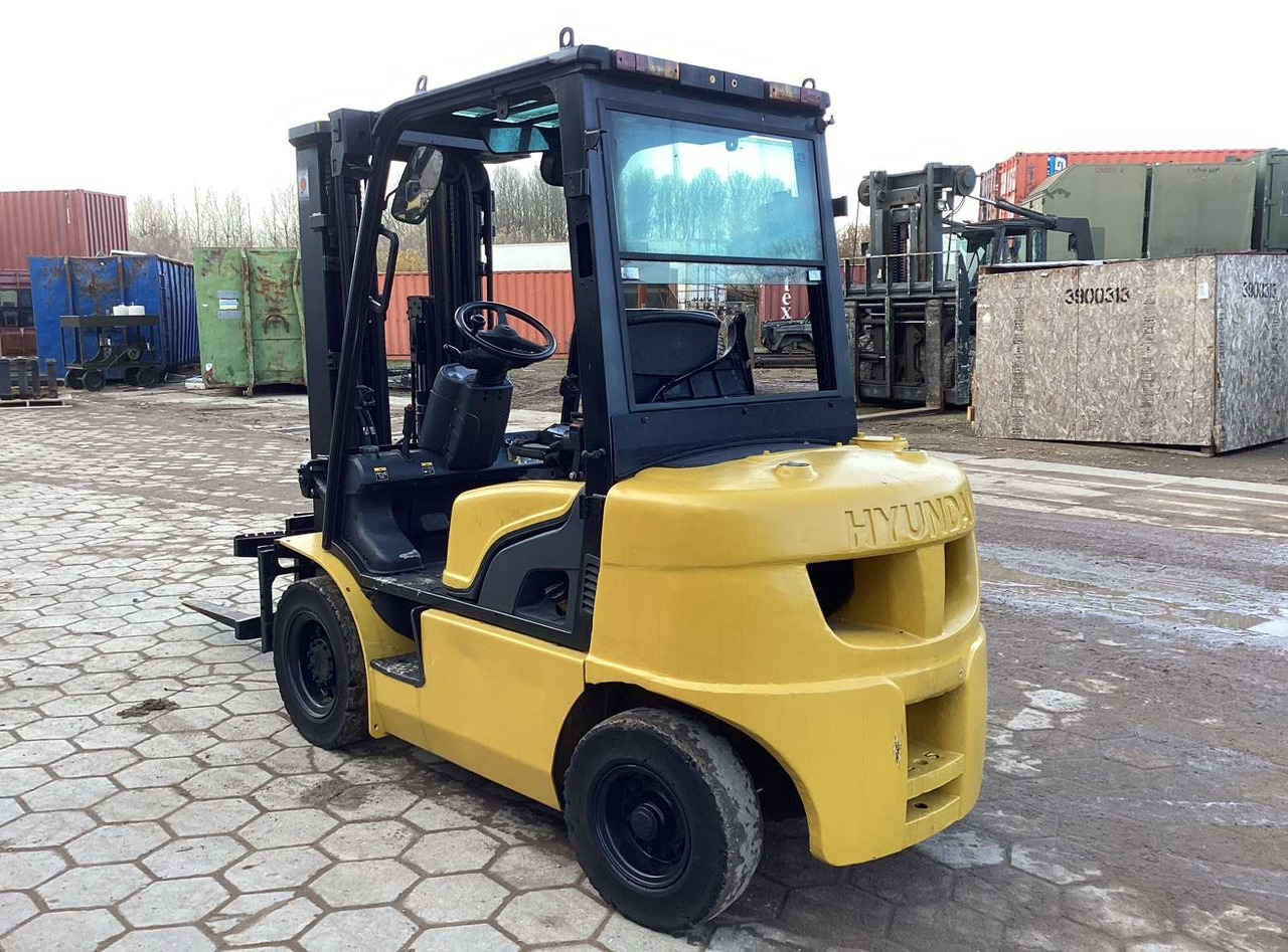 2012 HYUNDAI 25D FORKLIFT - Vysokozdvižný vozík: obrázok 4 2012 HYUNDAI 25D FORKLIFT - Vysokozdvižný vozík: obrázok 4