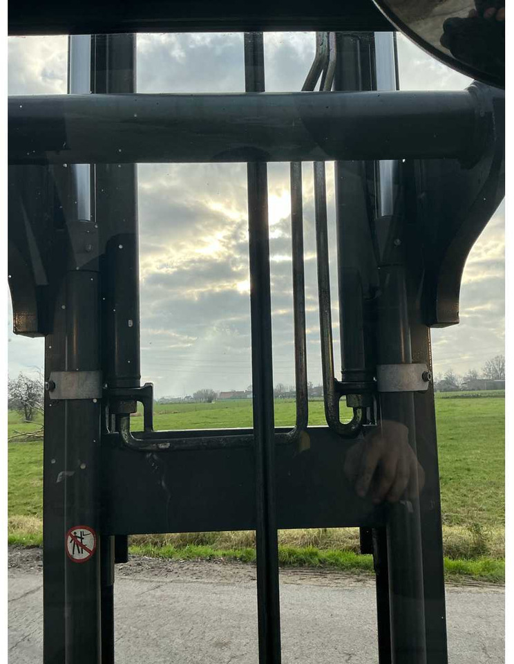 2012 LINDE H30T-01 FORKLIFT - Vysokozdvižný vozík: obrázok 5 2012 LINDE H30T-01 FORKLIFT - Vysokozdvižný vozík: obrázok 5