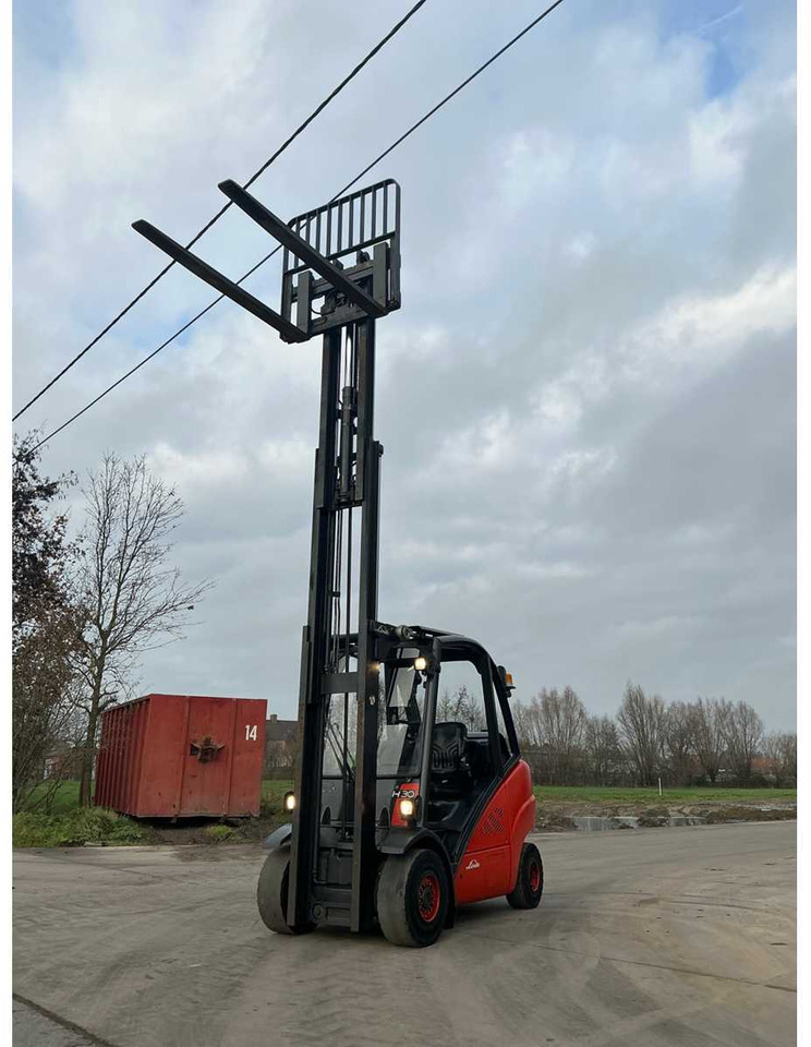 2012 LINDE H30T-01 FORKLIFT - Vysokozdvižný vozík: obrázok 3 2012 LINDE H30T-01 FORKLIFT - Vysokozdvižný vozík: obrázok 3