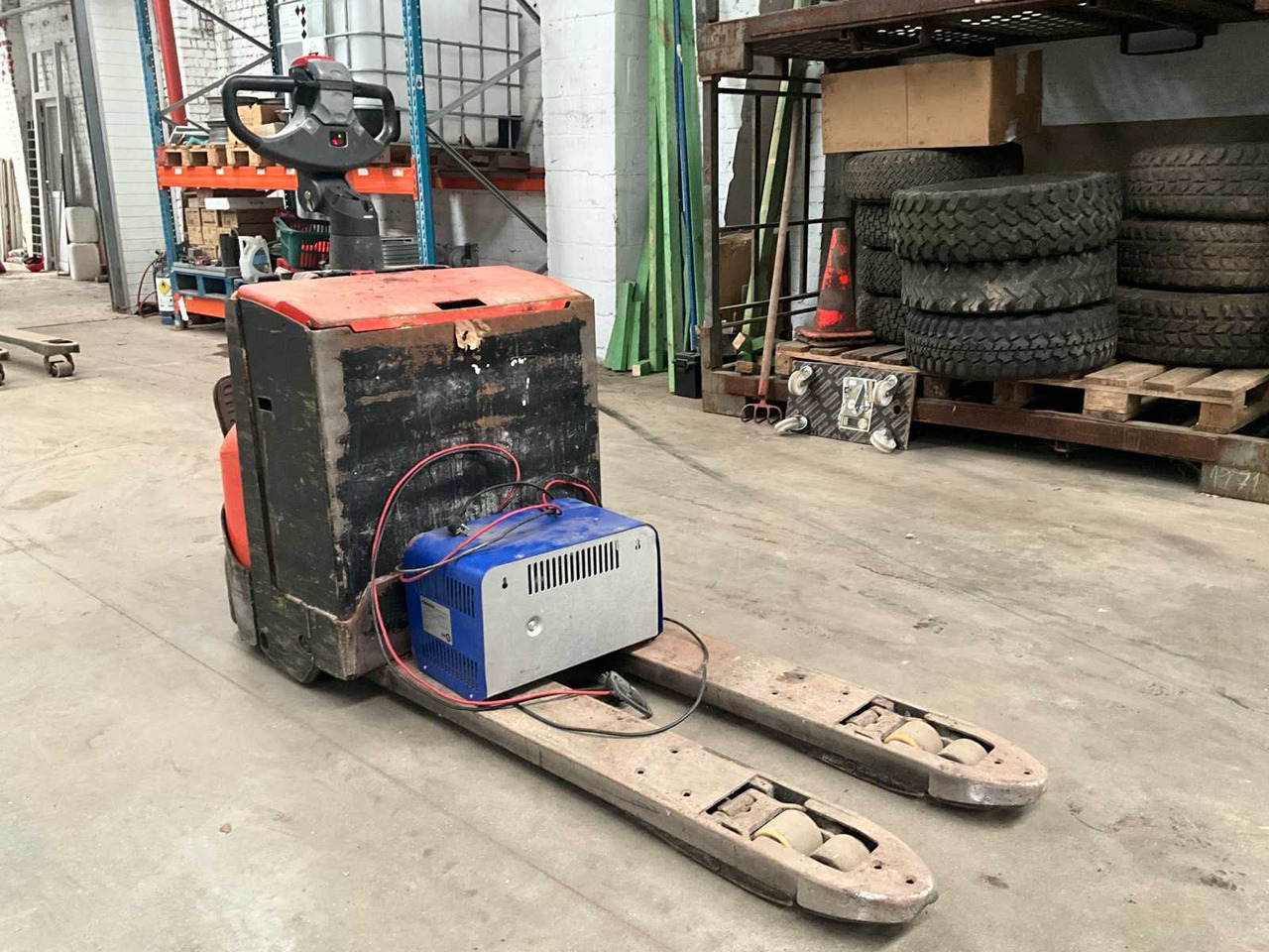 2013 BT LWE200 FORKLIFT - Vysokozdvižný vozík: obrázok 3 2013 BT LWE200 FORKLIFT - Vysokozdvižný vozík: obrázok 3