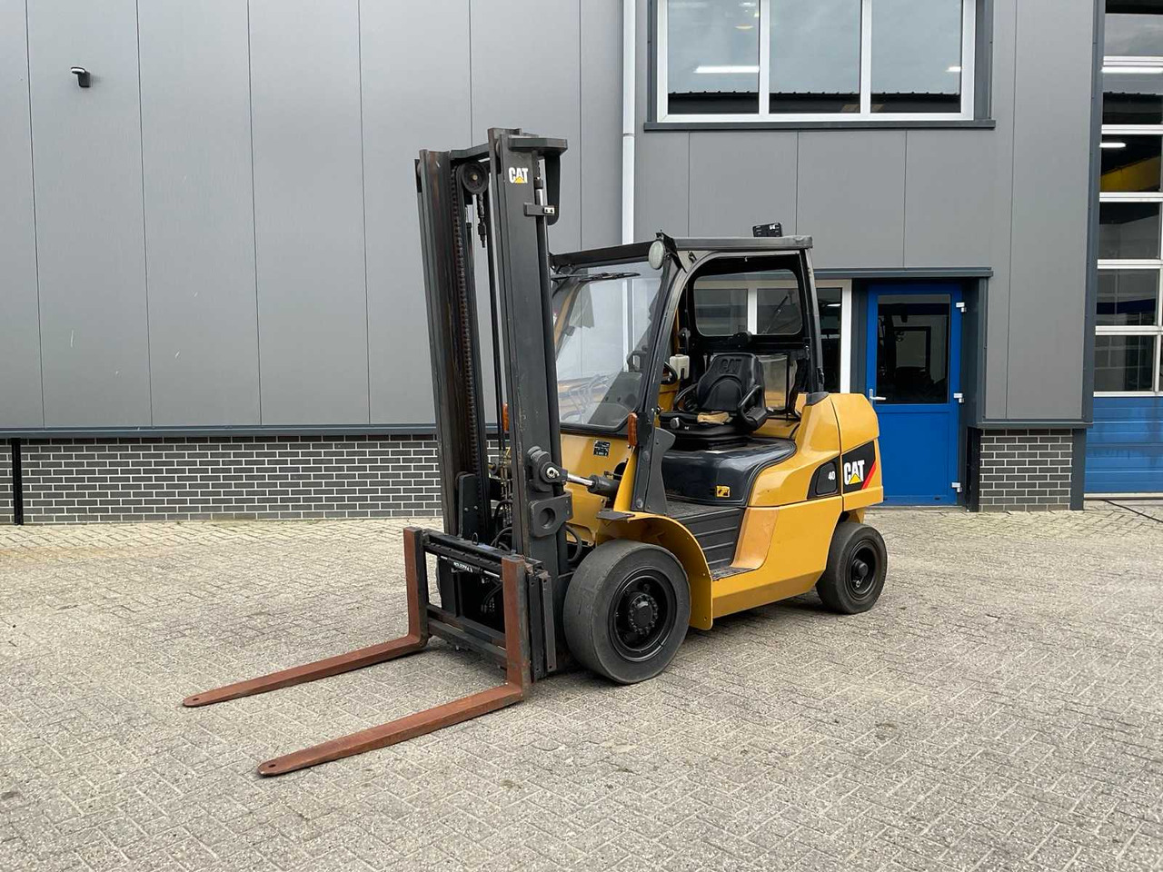2013 CATERPILLAR DP40N FORKLIFT - Vysokozdvižný vozík: obrázok 1 2013 CATERPILLAR DP40N FORKLIFT - Vysokozdvižný vozík: obrázok 1