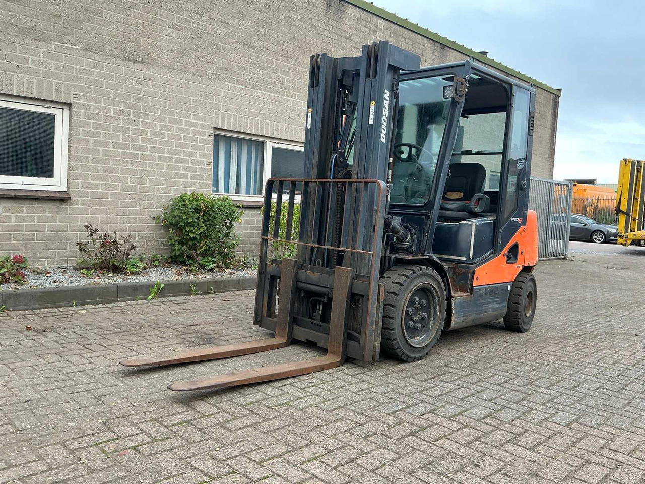 2013 DOOSAN D30S-5 FORKLIFT - Vysokozdvižný vozík: obrázok 1 2013 DOOSAN D30S-5 FORKLIFT - Vysokozdvižný vozík: obrázok 1