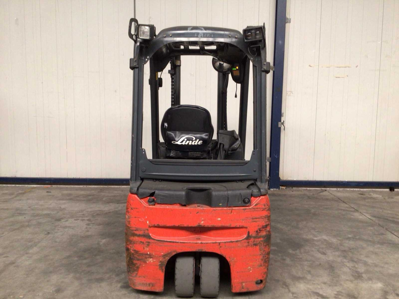 2014 LINDE E18 FORKLIFT - Vysokozdvižný vozík: obrázok 5 2014 LINDE E18 FORKLIFT - Vysokozdvižný vozík: obrázok 5