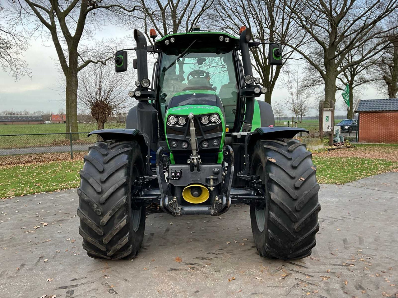 2015 DEUTZ-FAHR 6190 TTV ALL-WHEEL DRIVE FARM TRACTOR - Traktor: obrázok 2 2015 DEUTZ-FAHR 6190 TTV ALL-WHEEL DRIVE FARM TRACTOR - Traktor: obrázok 2