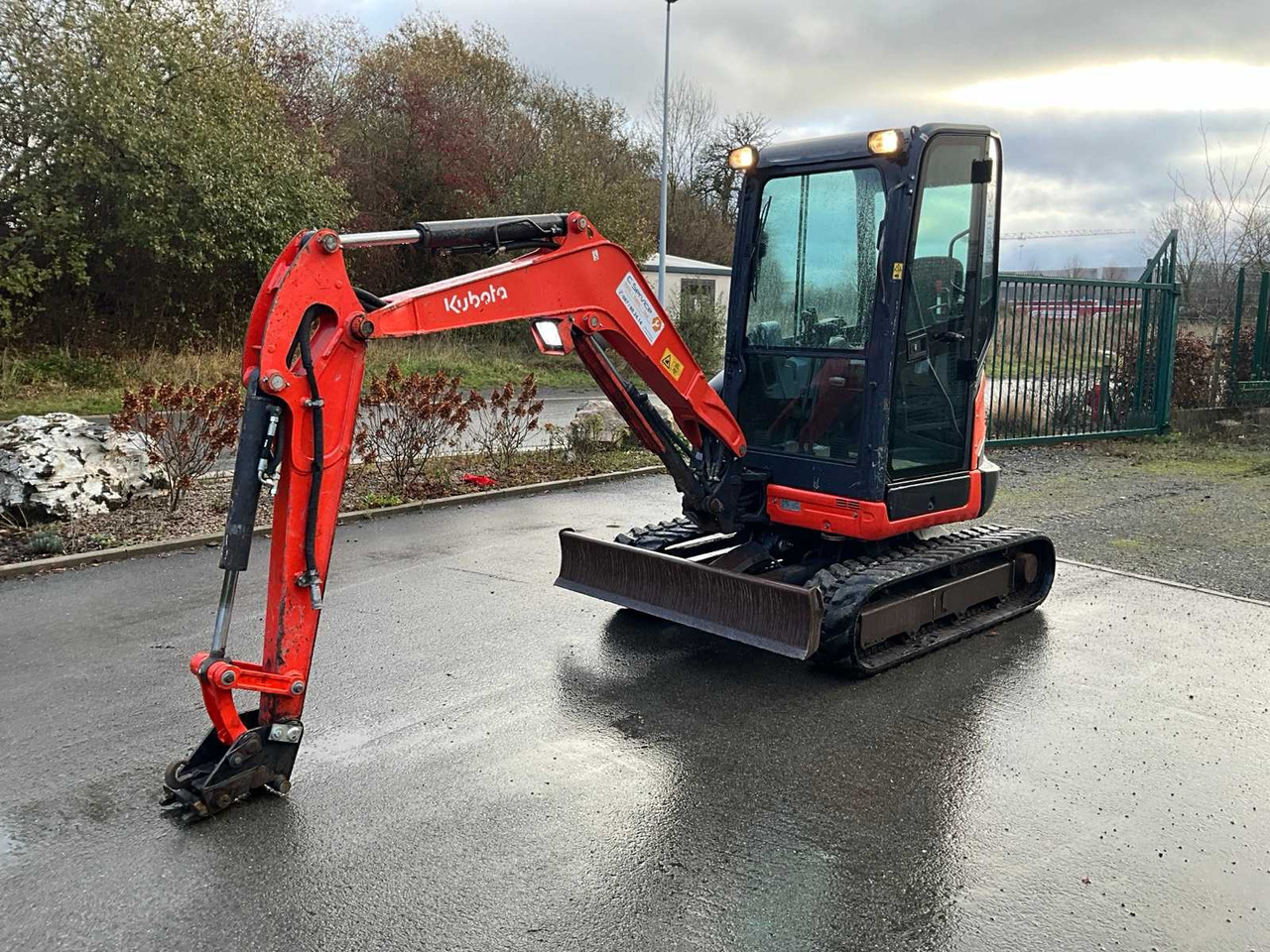 2015 KUBOTA U27-4 MINI EXCAVATOR - Mini rýpadlo: obrázok 1 2015 KUBOTA U27-4 MINI EXCAVATOR - Mini rýpadlo: obrázok 1