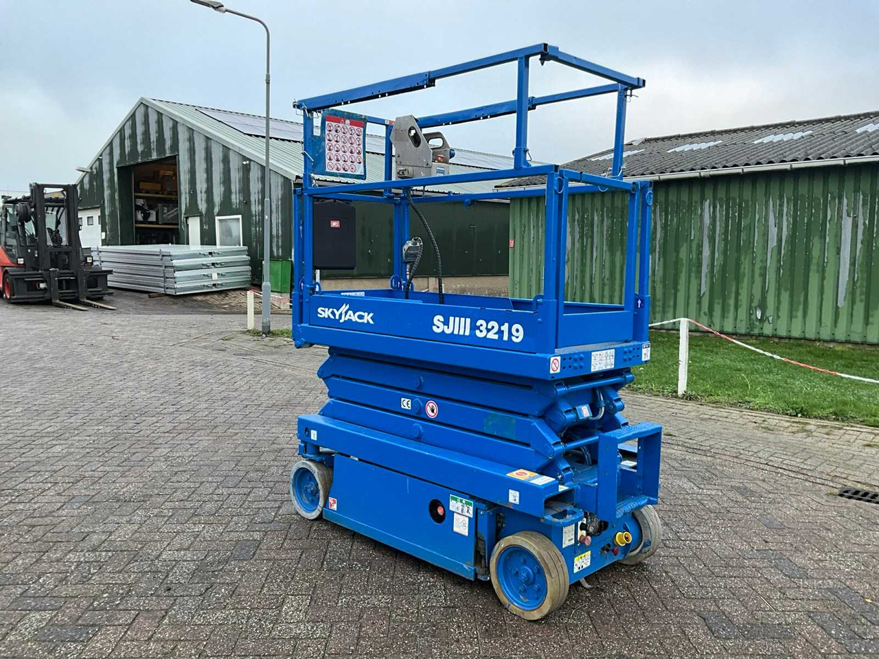 2015 SKYJACK SJIIII3219 AERIAL PLATFORM - Pracovná plošina: obrázok 4 2015 SKYJACK SJIIII3219 AERIAL PLATFORM - Pracovná plošina: obrázok 4