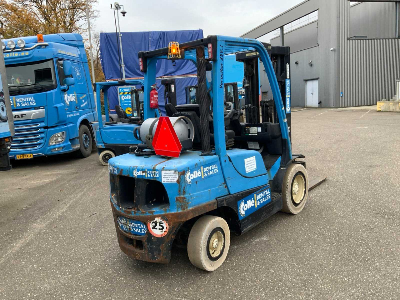 2015 YALE GLP35VX FORKLIFT - Vysokozdvižný vozík: obrázok 4 2015 YALE GLP35VX FORKLIFT - Vysokozdvižný vozík: obrázok 4