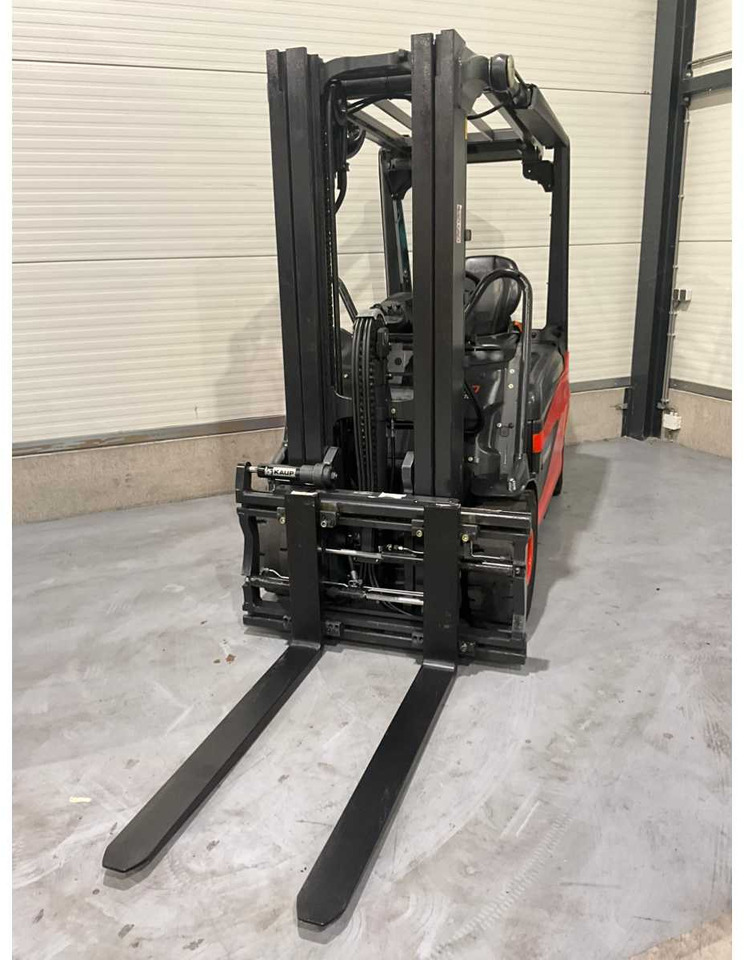 2017 LINDE E30L-01 3000KG FORK ADJUSTER FORKLIFT - Vysokozdvižný vozík: obrázok 5 2017 LINDE E30L-01 3000KG FORK ADJUSTER FORKLIFT - Vysokozdvižný vozík: obrázok 5