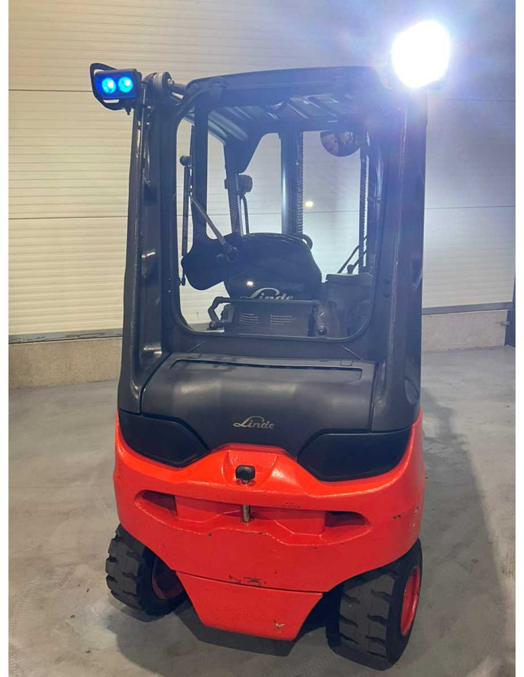 2017 LINDE E30L-01 3000KG FORKLIFT - Vysokozdvižný vozík: obrázok 4 2017 LINDE E30L-01 3000KG FORKLIFT - Vysokozdvižný vozík: obrázok 4