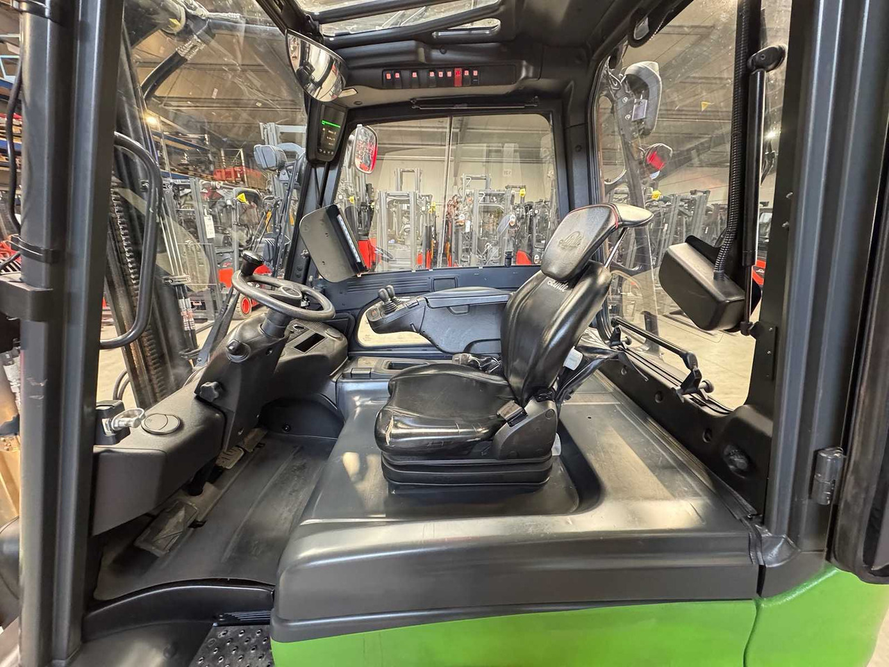 Vysokozdvižný vozík 2017 SERVICE + UVV 07/2026 LINDE E25L 2.500KG EVO 3.+4.: obrázok 20 Vysokozdvižný vozík 2017 SERVICE + UVV 07/2026 LINDE E25L 2.500KG EVO 3.+4.: obrázok 20