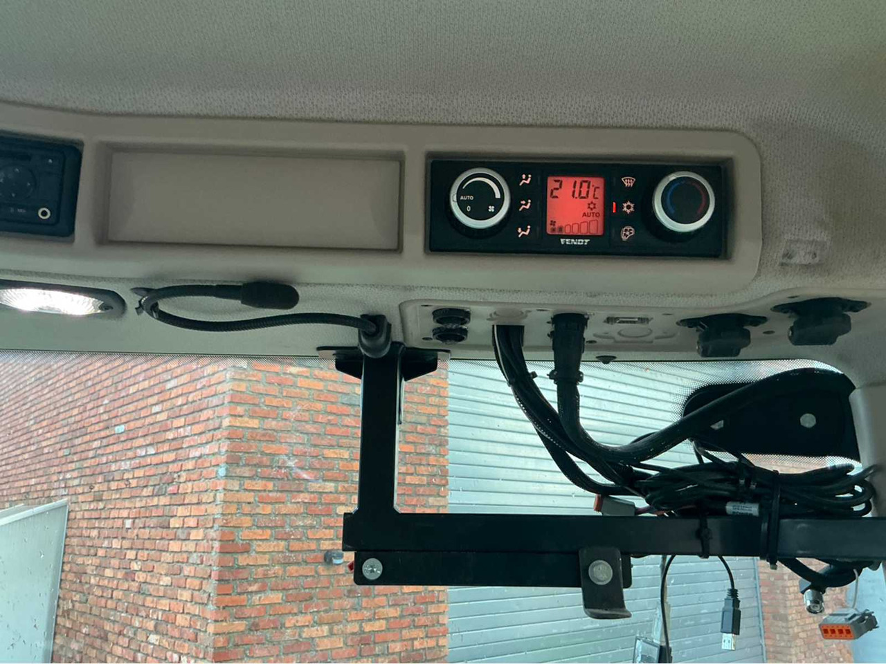 Traktor 2018 FENDT 724 S4 PROFIPLUS: obrázok 34