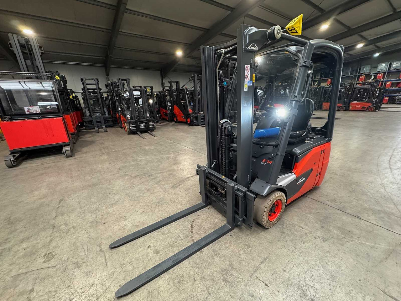 Vysokozdvižný vozík 2018 SERVICE + UVV 12/2026 LINDE E14 DUPLEX FREE LIFT ELECTRIC FORKLIFT 3,561 HOURS: obrázok 8