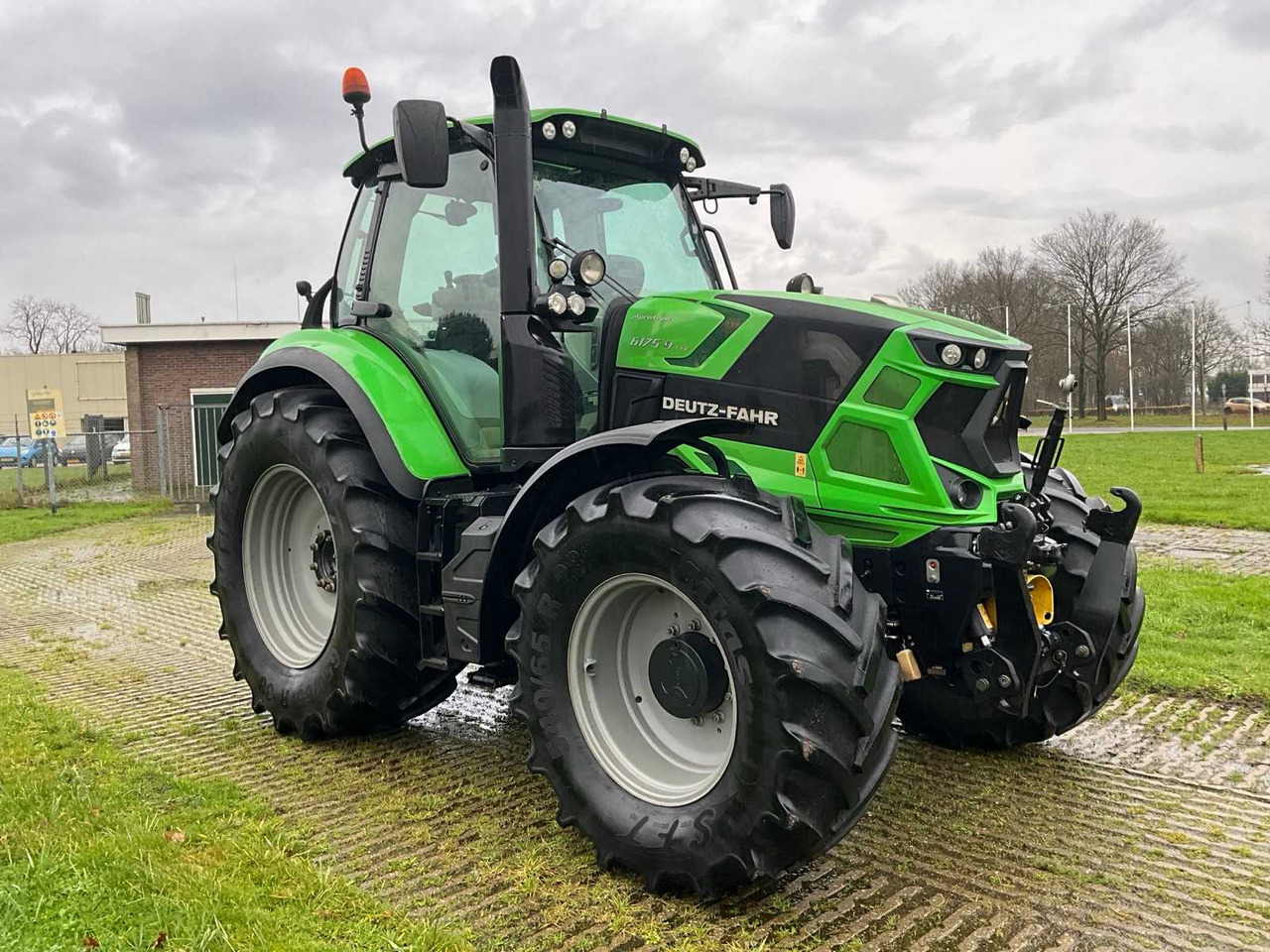 2019 DEUTZ-FAHR AGROTRON 6175.4 TTV VARIO ALL-WHEEL DRIVE FARM TRACTOR - Traktor: obrázok 4 2019 DEUTZ-FAHR AGROTRON 6175.4 TTV VARIO ALL-WHEEL DRIVE FARM TRACTOR - Traktor: obrázok 4
