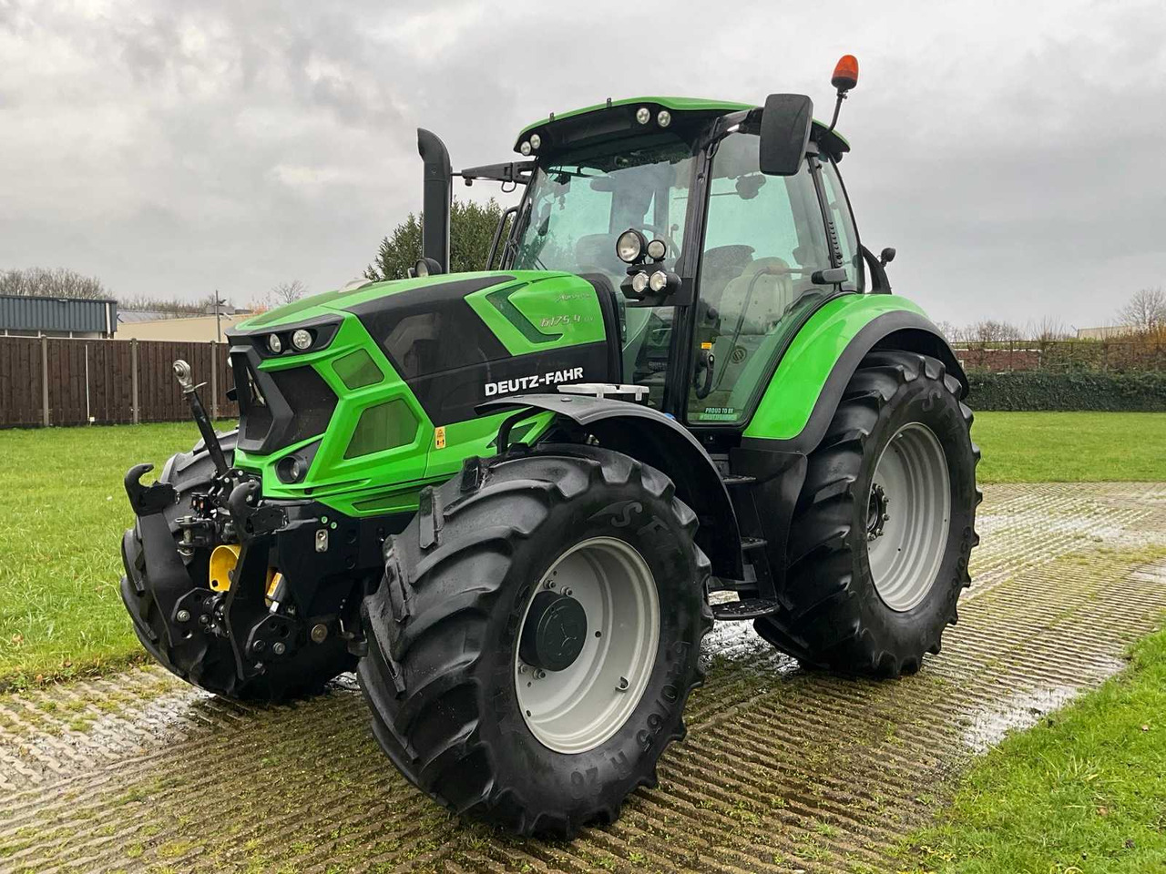 2019 DEUTZ-FAHR AGROTRON 6175.4 TTV VARIO ALL-WHEEL DRIVE FARM TRACTOR - Traktor: obrázok 1 2019 DEUTZ-FAHR AGROTRON 6175.4 TTV VARIO ALL-WHEEL DRIVE FARM TRACTOR - Traktor: obrázok 1