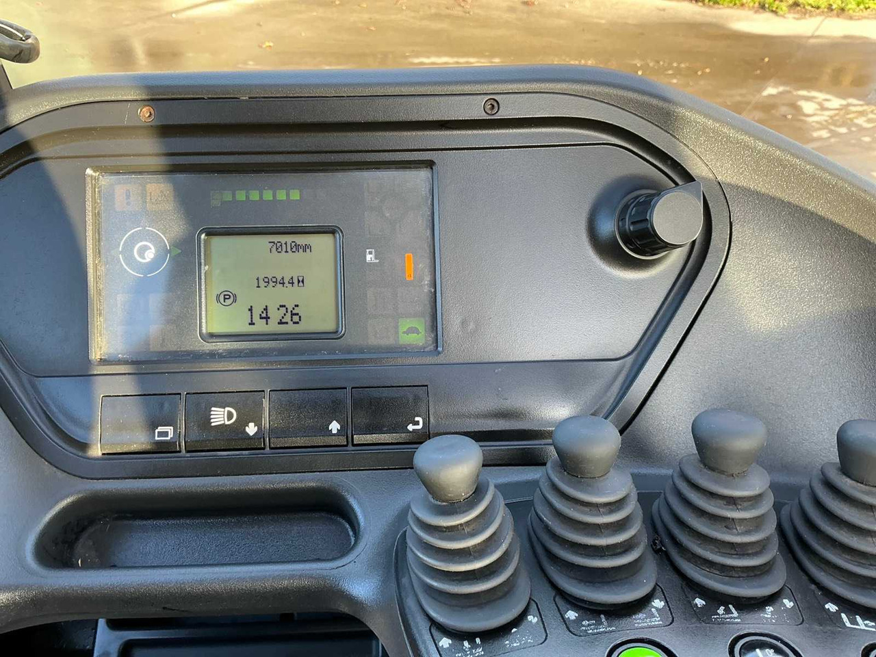 2019 LINDE R14-01 FORKLIFT - Vysokozdvižný vozík: obrázok 5 2019 LINDE R14-01 FORKLIFT - Vysokozdvižný vozík: obrázok 5