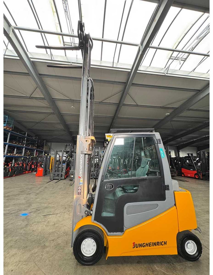 2019 SERVICE + UVV 09/2026 JUNGHEINRICH EFG425 EVO 2,500KG TRIPLEX ELECTRIC FORKLIFT 3RD + 4TH VALVE 7,821 HOURS - Vysokozdvižný vozík: obrázok 4 2019 SERVICE + UVV 09/2026 JUNGHEINRICH EFG425 EVO 2,500KG TRIPLEX ELECTRIC FORKLIFT 3RD + 4TH VALVE 7,821 HOURS - Vysokozdvižný vozík: obrázok 4