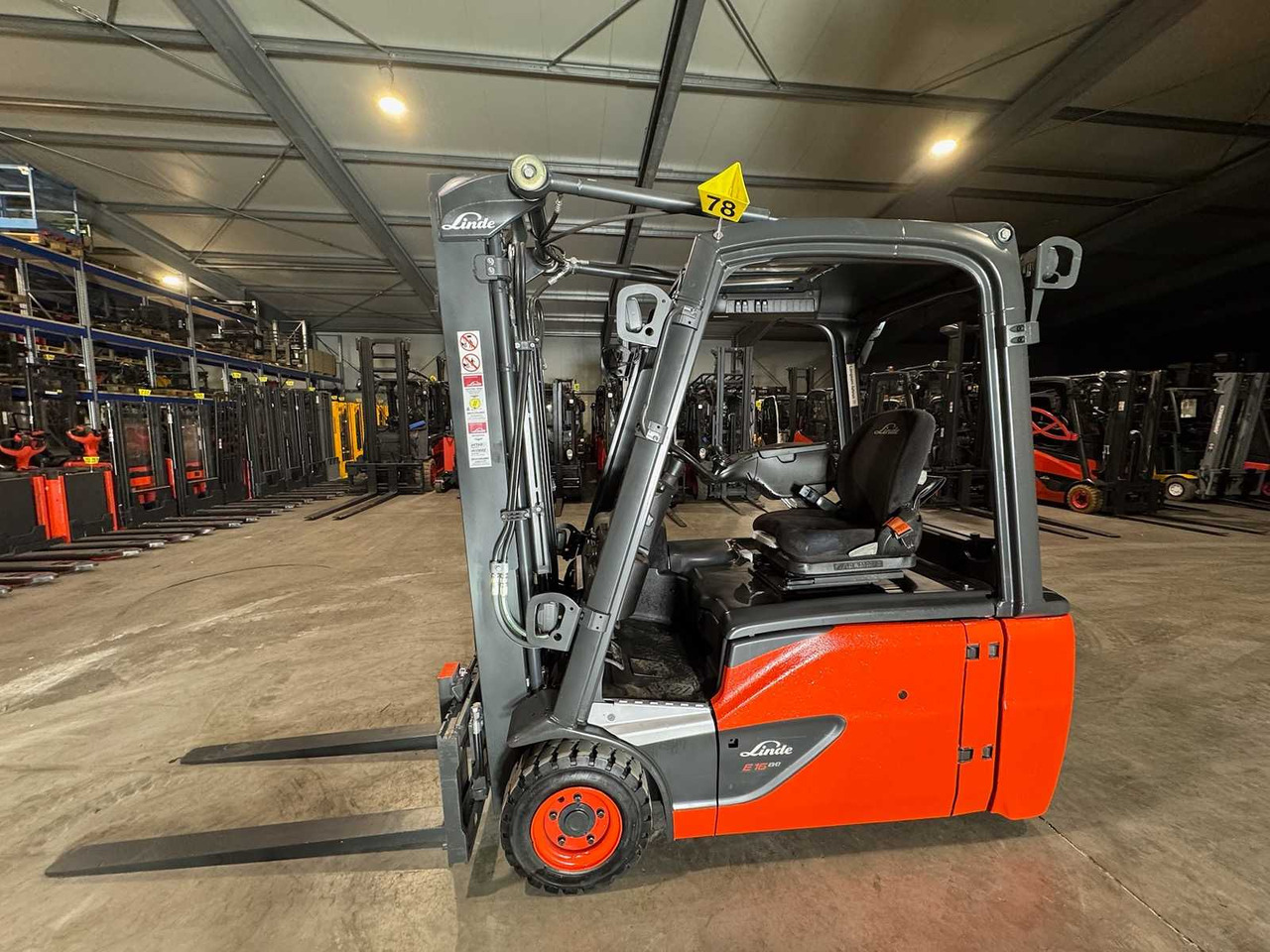 2020 LINDE E16L EVO DUPLEX FREE LIFT 3RD + 4TH VALVE ELECTRIC FORKLIFT 10,364 HOURS - Vysokozdvižný vozík: obrázok 2 2020 LINDE E16L EVO DUPLEX FREE LIFT 3RD + 4TH VALVE ELECTRIC FORKLIFT 10,364 HOURS - Vysokozdvižný vozík: obrázok 2