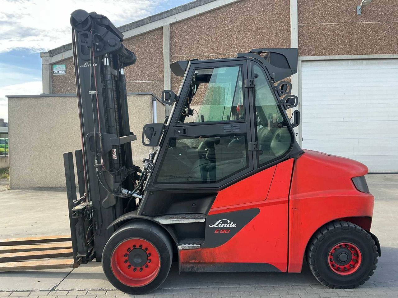2020 LINDE E80-01/900 FORKLIFT - Vysokozdvižný vozík: obrázok 3 2020 LINDE E80-01/900 FORKLIFT - Vysokozdvižný vozík: obrázok 3