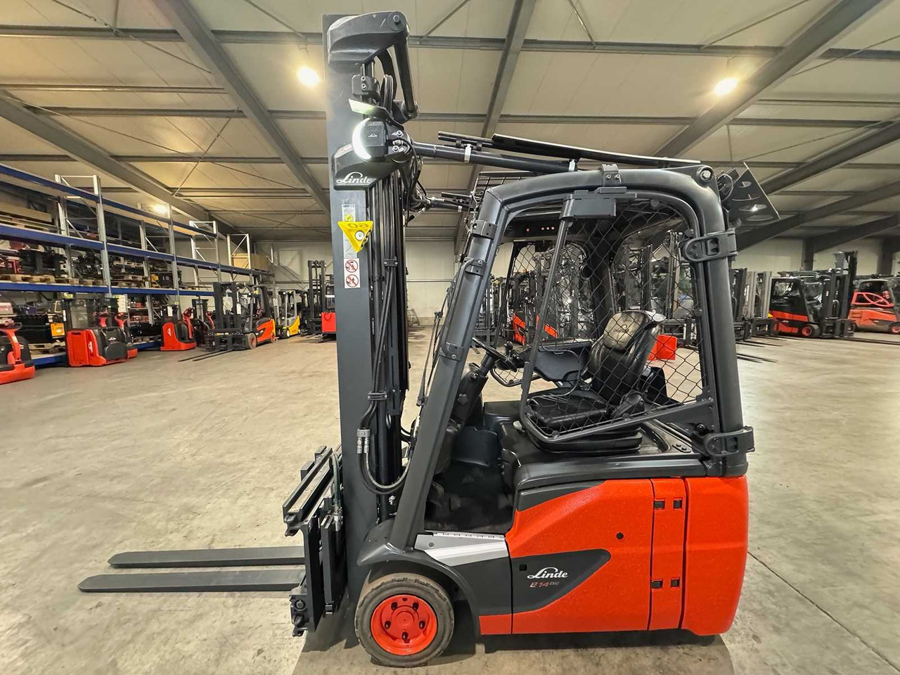 2020 SERVICE + UVV 09/2026 LINDE E14-02 EVO 1.400KG 3.+4. - Vysokozdvižný vozík: obrázok 2 2020 SERVICE + UVV 09/2026 LINDE E14-02 EVO 1.400KG 3.+4. - Vysokozdvižný vozík: obrázok 2