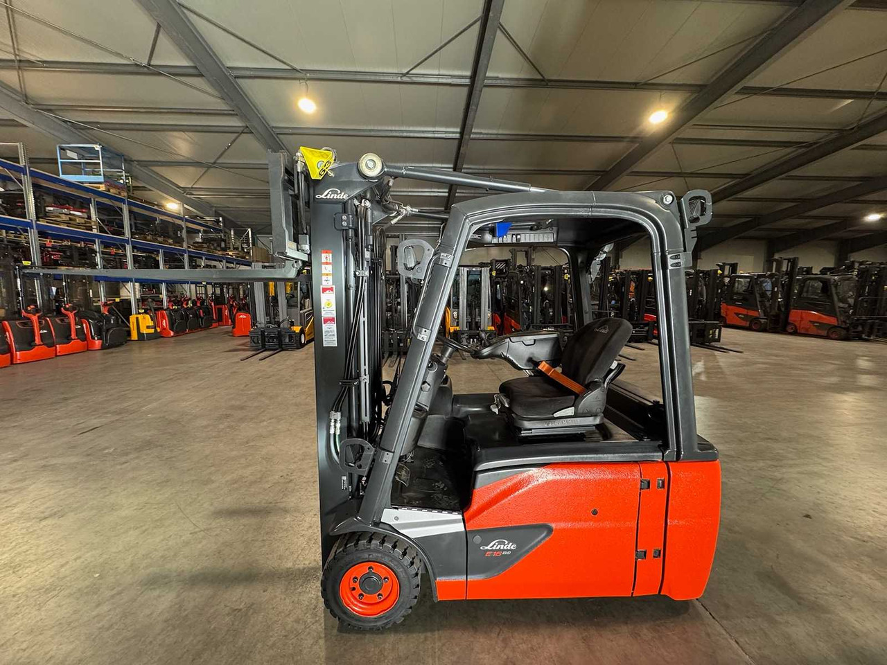 2020 SERVICE+UVV 10/2026 LINDE E16 DUPLEX FREE LIFT 3RD + 4TH VALVE ELECTRIC FORKLIFT 12,549 HOURS - Vysokozdvižný vozík: obrázok 2 2020 SERVICE+UVV 10/2026 LINDE E16 DUPLEX FREE LIFT 3RD + 4TH VALVE ELECTRIC FORKLIFT 12,549 HOURS - Vysokozdvižný vozík: obrázok 2