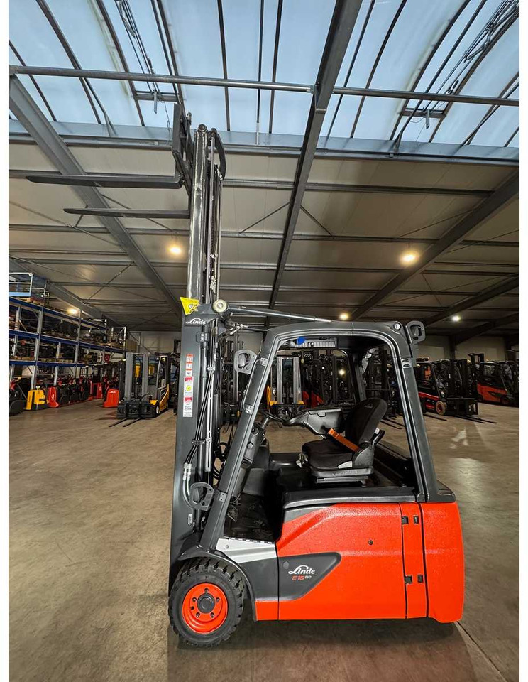 2020 SERVICE+UVV 10/2026 LINDE E16 DUPLEX FREE LIFT 3RD + 4TH VALVE ELECTRIC FORKLIFT 12,549 HOURS - Vysokozdvižný vozík: obrázok 3 2020 SERVICE+UVV 10/2026 LINDE E16 DUPLEX FREE LIFT 3RD + 4TH VALVE ELECTRIC FORKLIFT 12,549 HOURS - Vysokozdvižný vozík: obrázok 3