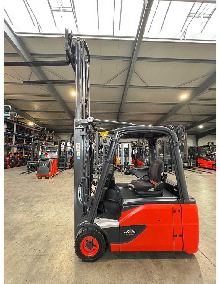 2020 SERVICE+UVV 10/2026 LINDE E16L 1.600KG DUPLEX FREE LIFT ELECTRIC FORKLIFT - Vysokozdvižný vozík: obrázok 4 2020 SERVICE+UVV 10/2026 LINDE E16L 1.600KG DUPLEX FREE LIFT ELECTRIC FORKLIFT - Vysokozdvižný vozík: obrázok 4