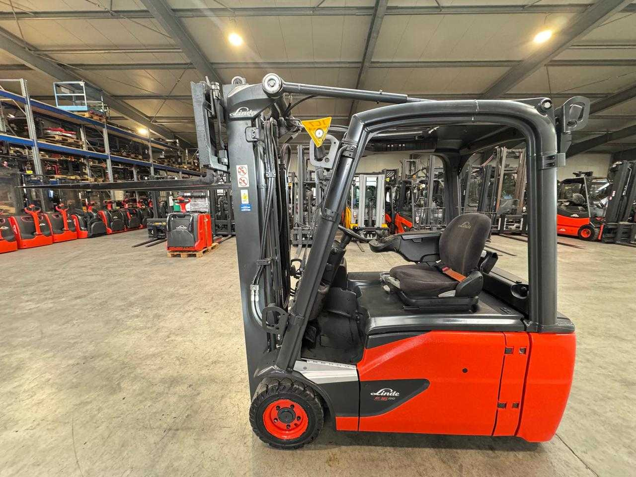 2020 SERVICE+UVV 10/2026 LINDE E16L 1.600KG DUPLEX FREE LIFT ELECTRIC FORKLIFT - Vysokozdvižný vozík: obrázok 3 2020 SERVICE+UVV 10/2026 LINDE E16L 1.600KG DUPLEX FREE LIFT ELECTRIC FORKLIFT - Vysokozdvižný vozík: obrázok 3